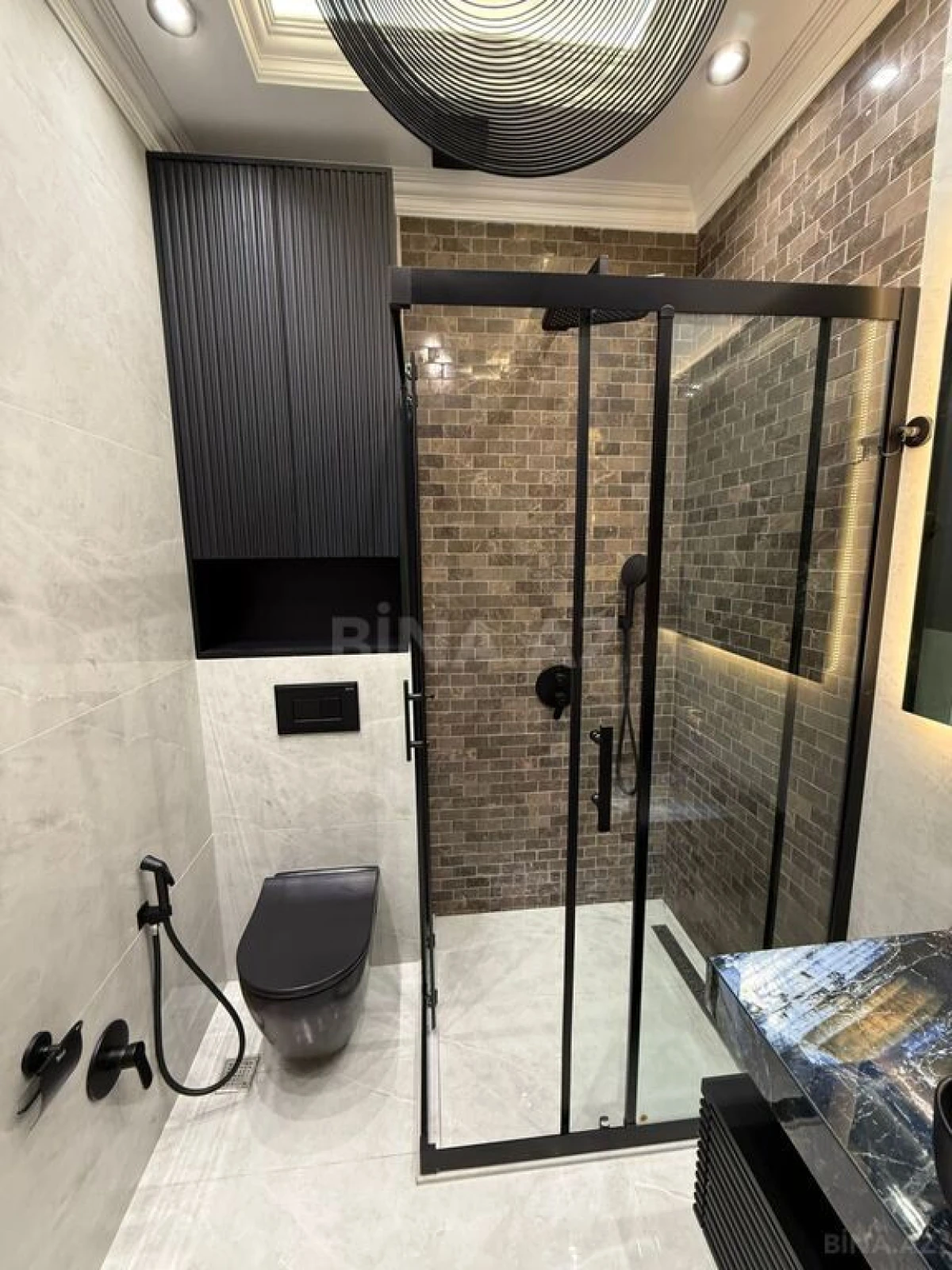 Satılır 2 otaqlı mənzil 68 m²