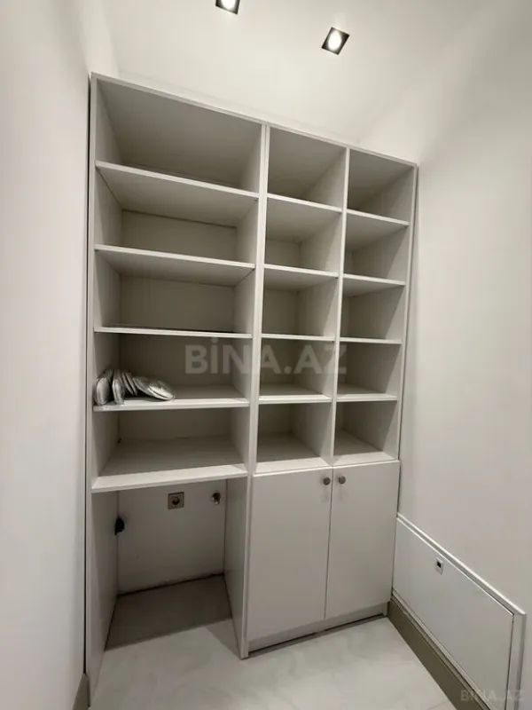 Satılır 2 otaqlı mənzil 68 m²