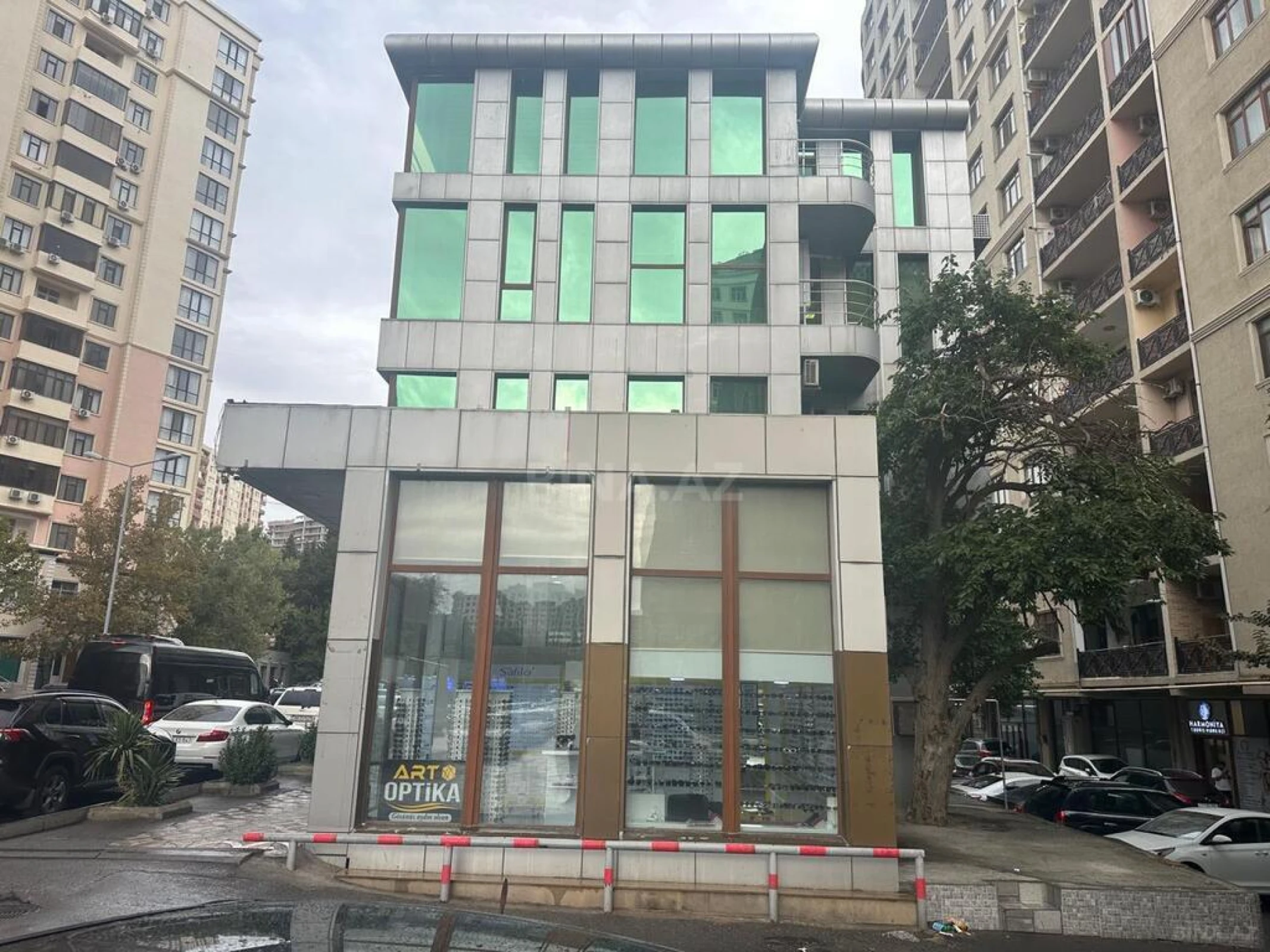 Kirayə verilir 4 otaqlı ofis 90 m²