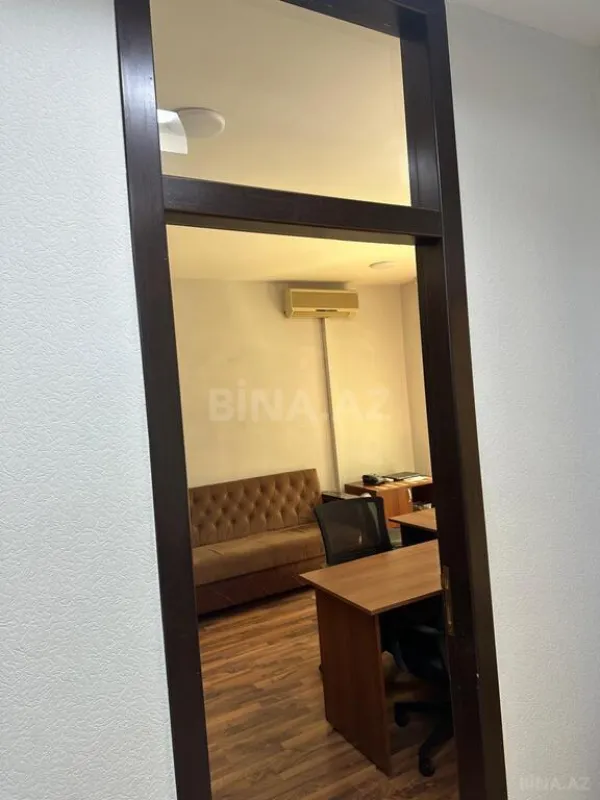 Kirayə verilir 4 otaqlı ofis 90 m²