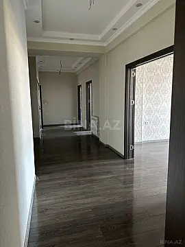 Satılır 4 otaqlı mənzil 180 m²