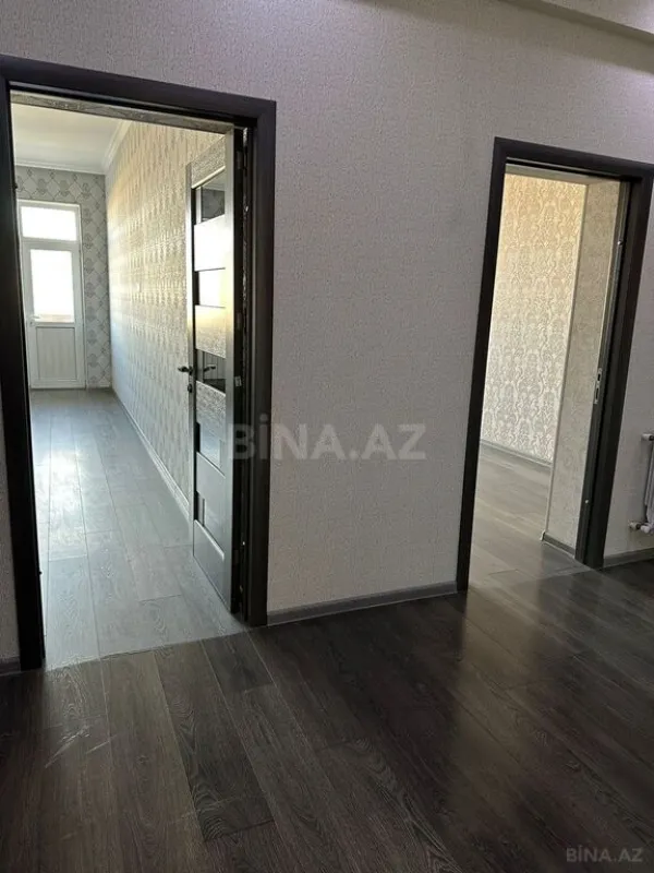 Satılır 4 otaqlı mənzil 180 m²