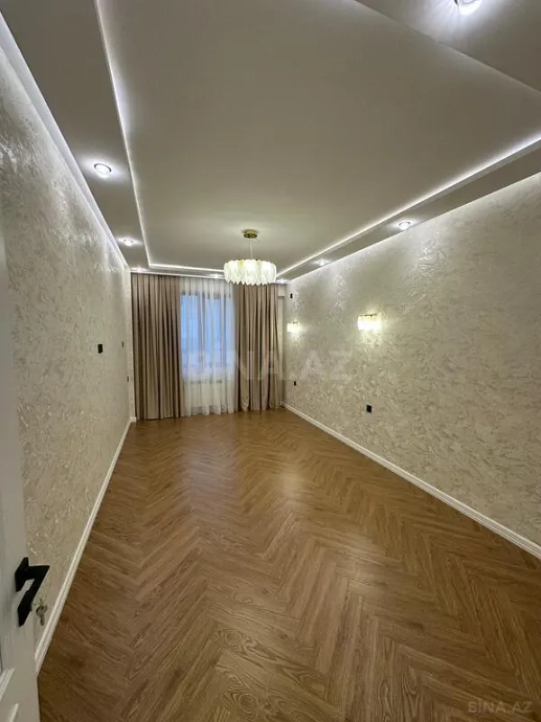 Satılır 3 otaqlı mənzil 120 m²