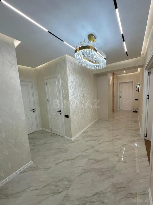 Satılır 3 otaqlı mənzil 120 m²