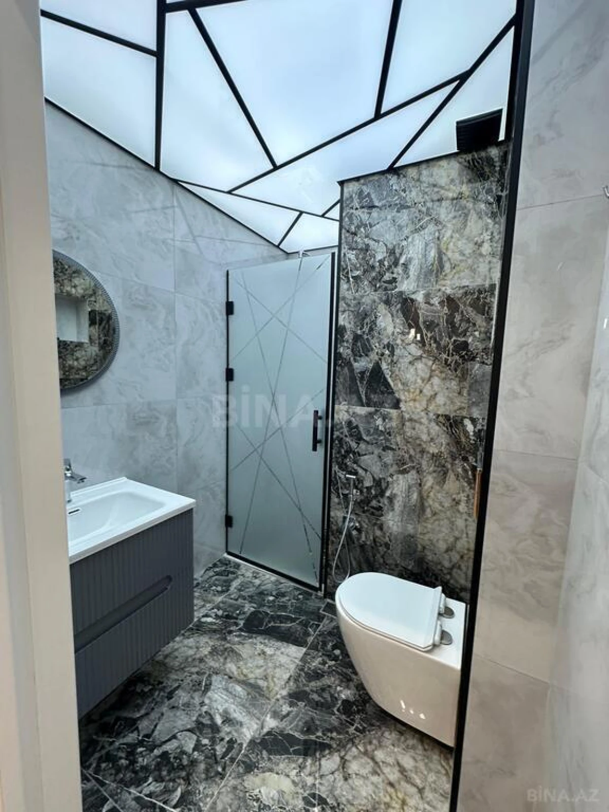 Satılır 3 otaqlı mənzil 120 m²