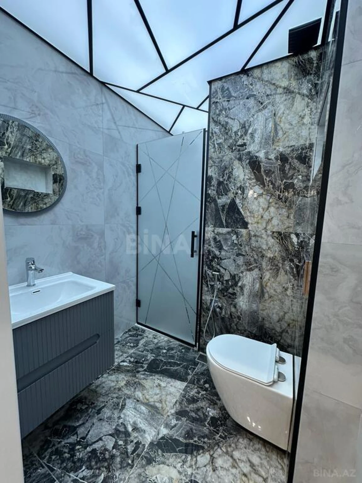 Satılır 3 otaqlı mənzil 120 m²