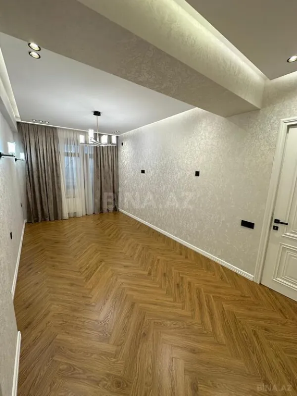 Satılır 3 otaqlı mənzil 120 m²