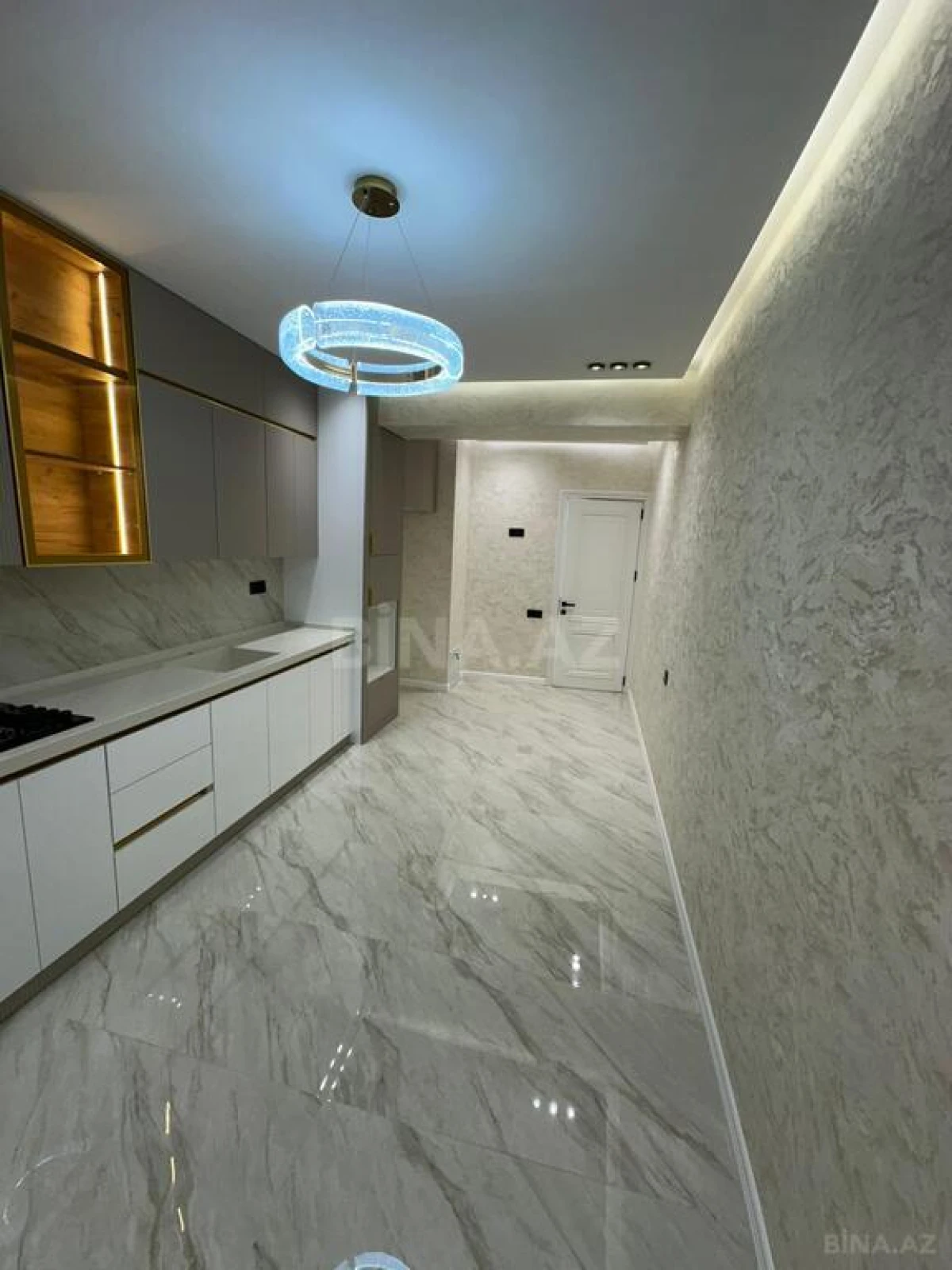 Satılır 3 otaqlı mənzil 120 m²