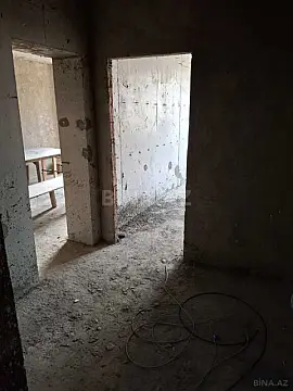 Satılır 2 otaqlı mənzil 82 m²