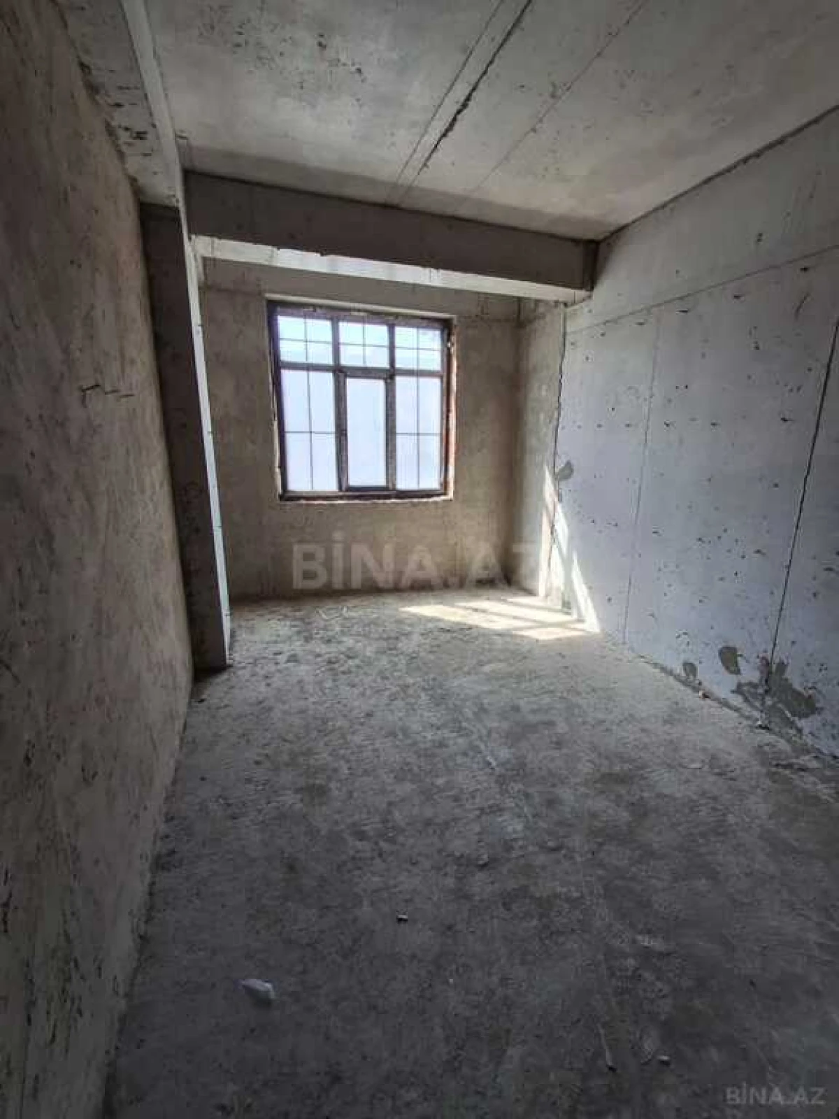 Satılır 2 otaqlı mənzil 82 m²