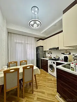 Satılır 2 otaqlı mənzil 78 m²