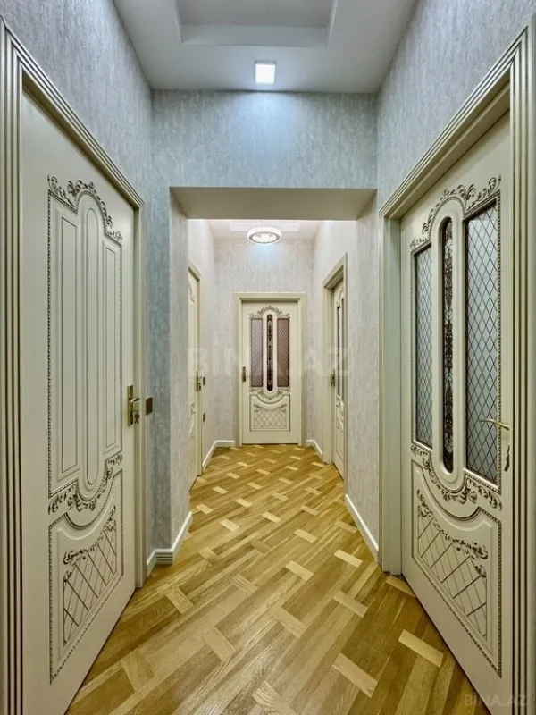 Satılır 2 otaqlı mənzil 78 m²