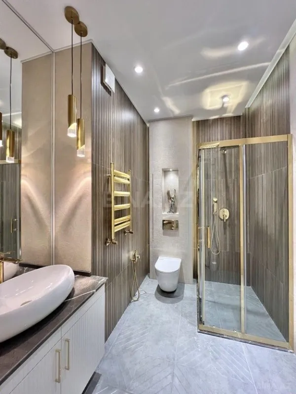 Satılır 2 otaqlı mənzil 70 m²