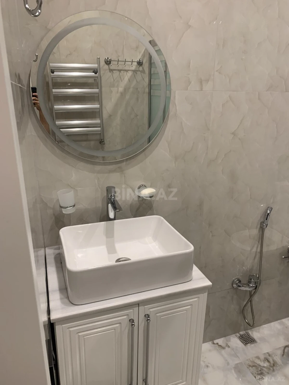 Satılır 2 otaqlı mənzil 68 m²