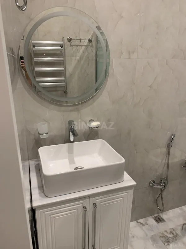 Satılır 2 otaqlı mənzil 68 m²