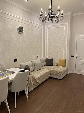 Satılır 2 otaqlı mənzil 68 m²