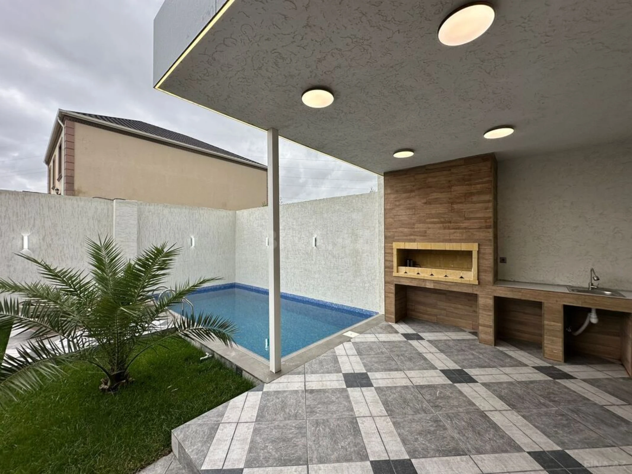 Satılır 4 otaqlı həyət evi 110 m²