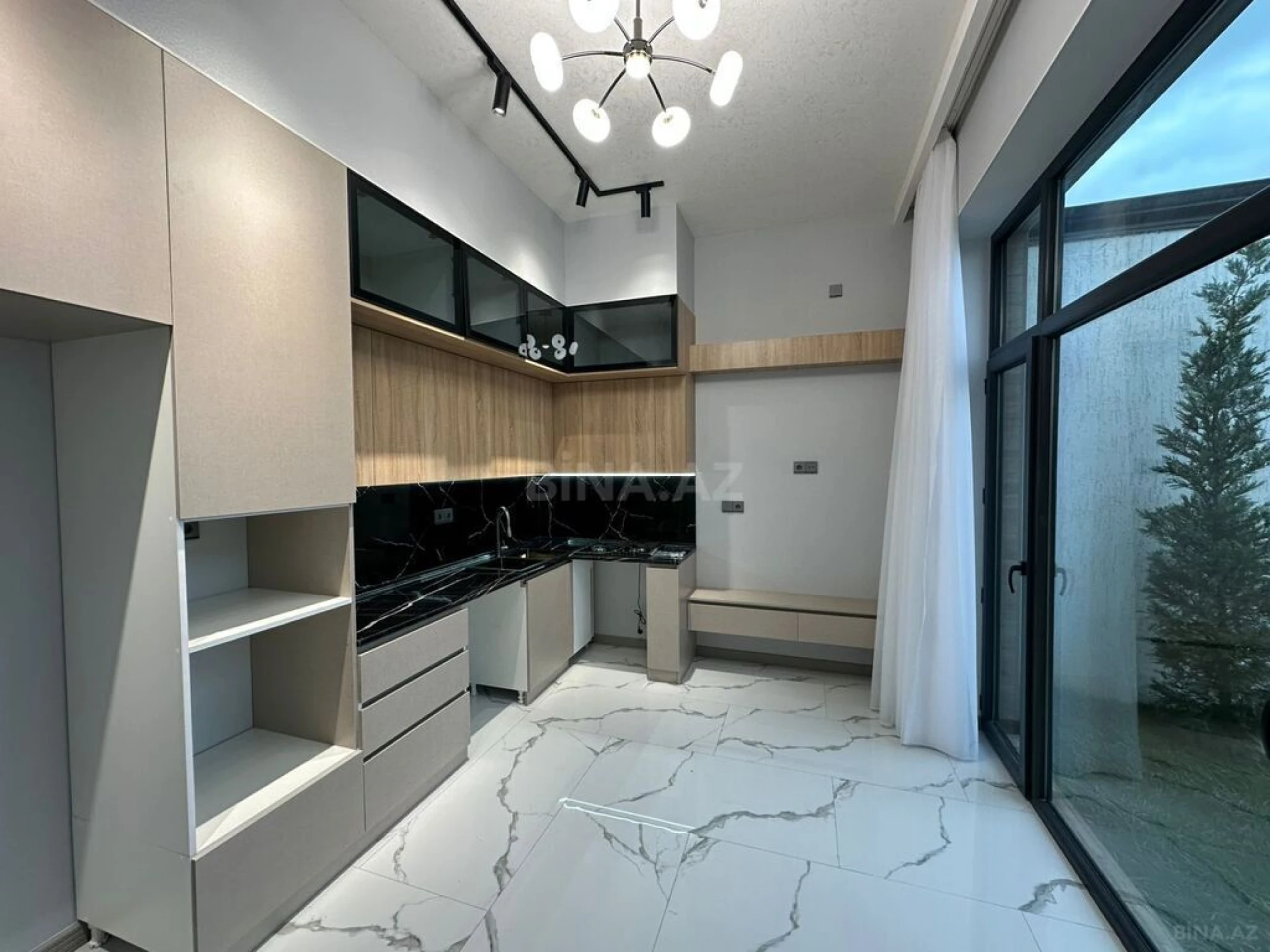 Satılır 4 otaqlı həyət evi 140 m²