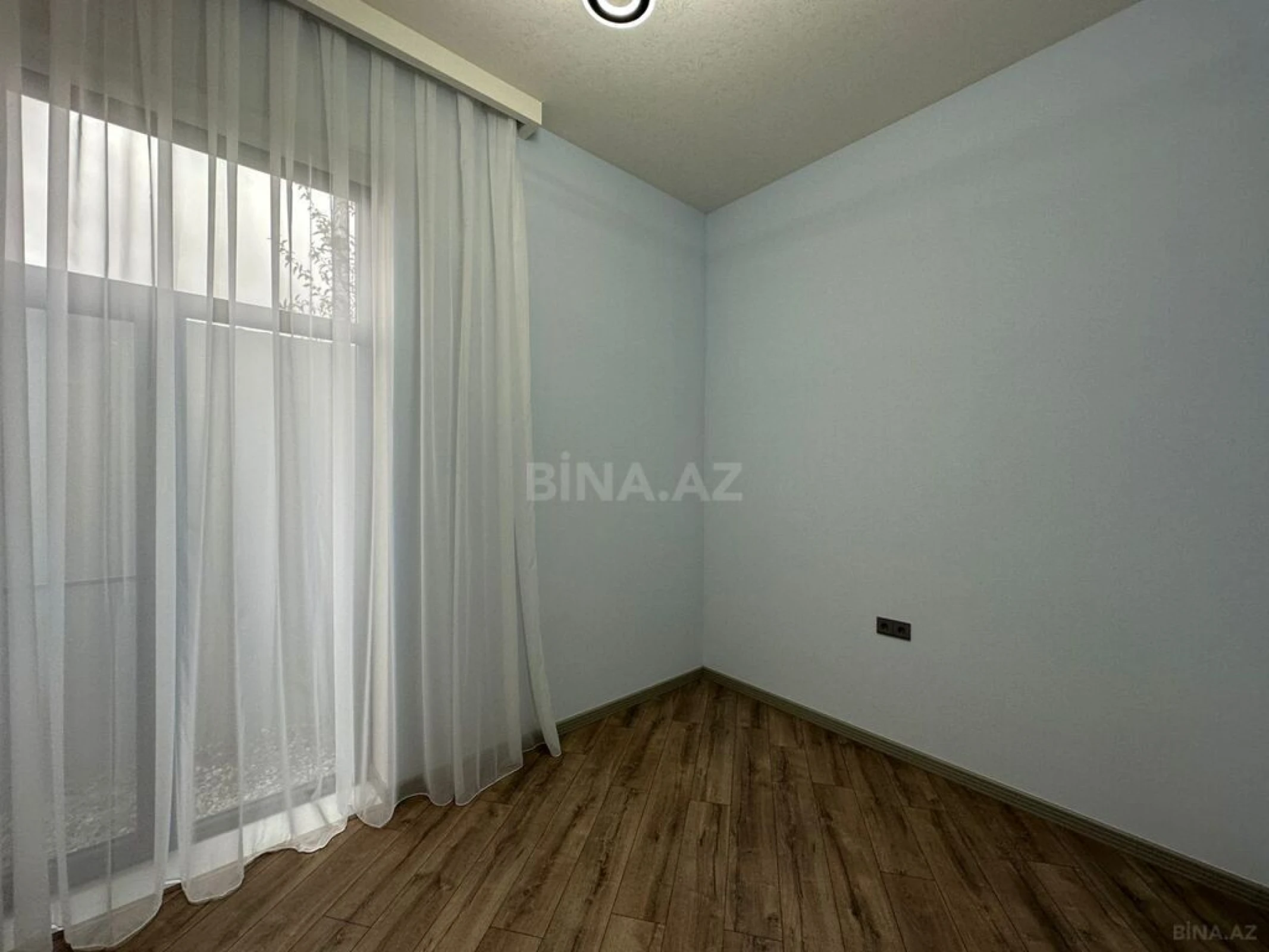 Satılır 4 otaqlı həyət evi 140 m²