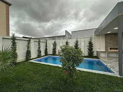 Satılır 4 otaqlı həyət evi 140 m²