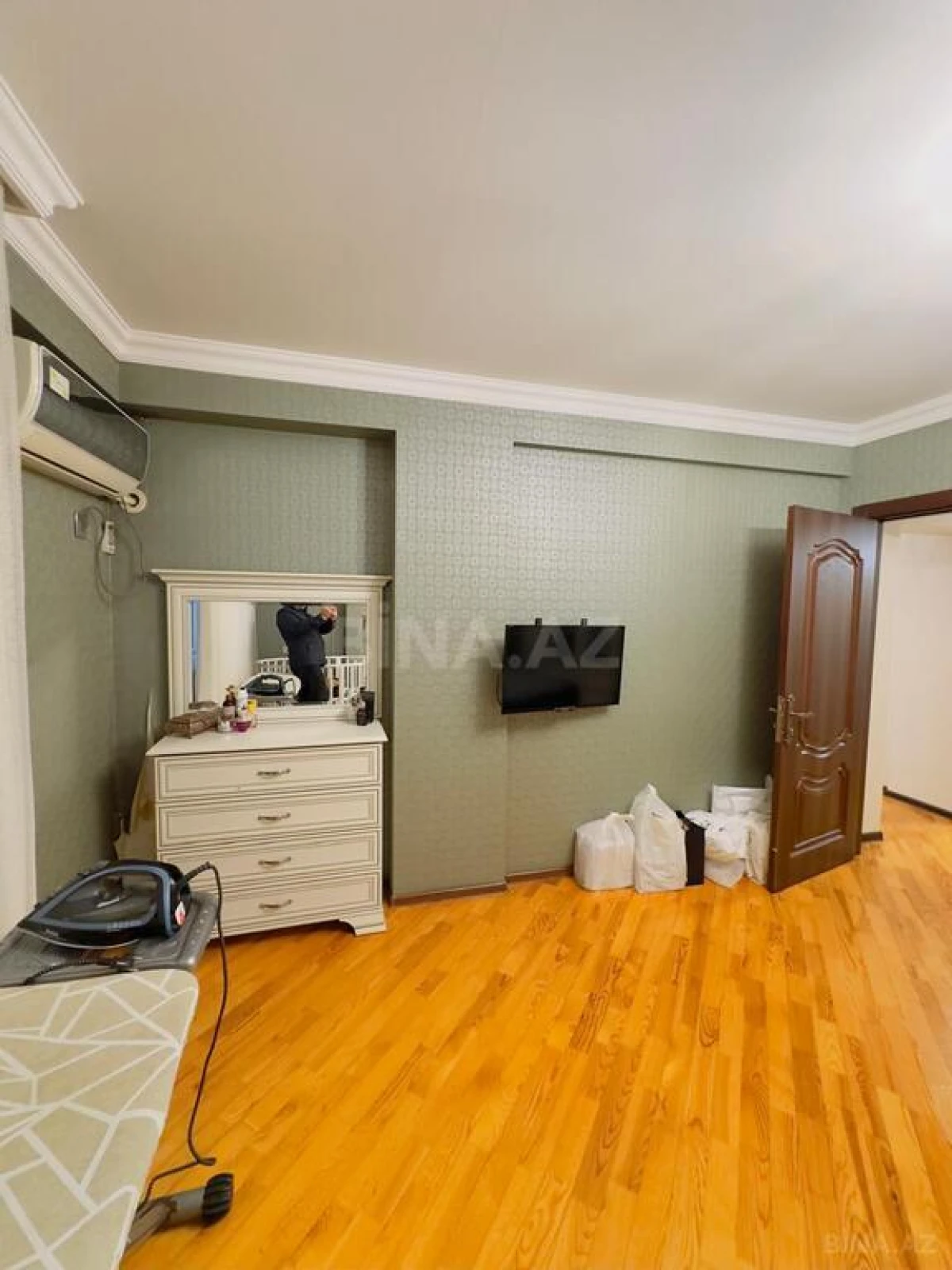 Satılır 3 otaqlı mənzil 110 m²