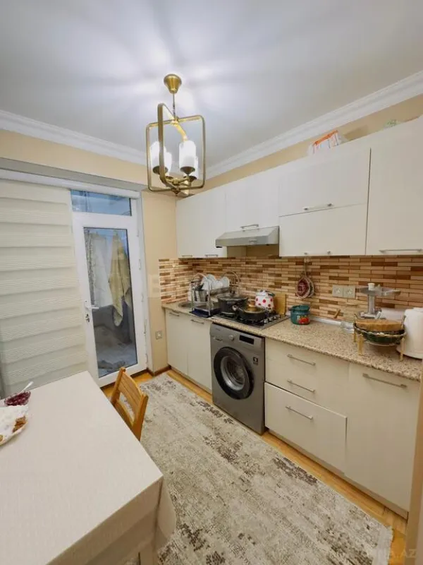 Satılır 3 otaqlı mənzil 110 m²