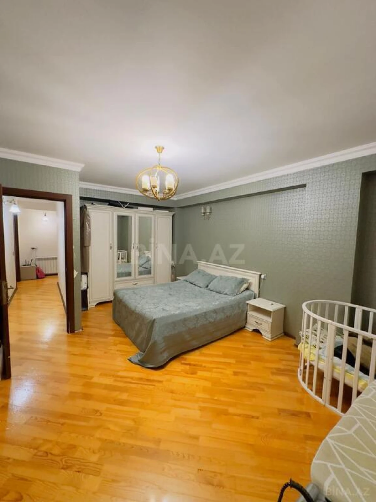 Satılır 3 otaqlı mənzil 110 m²