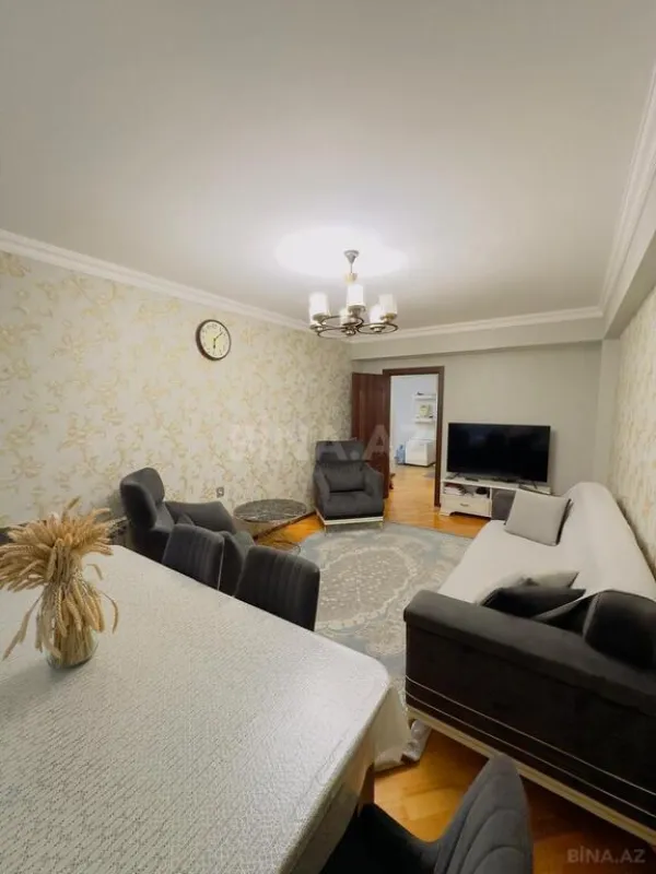 Satılır 3 otaqlı mənzil 110 m²