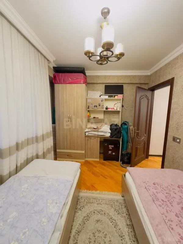 Satılır 3 otaqlı mənzil 110 m²