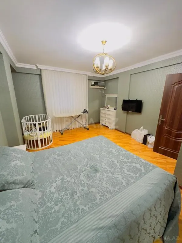Satılır 3 otaqlı mənzil 110 m²