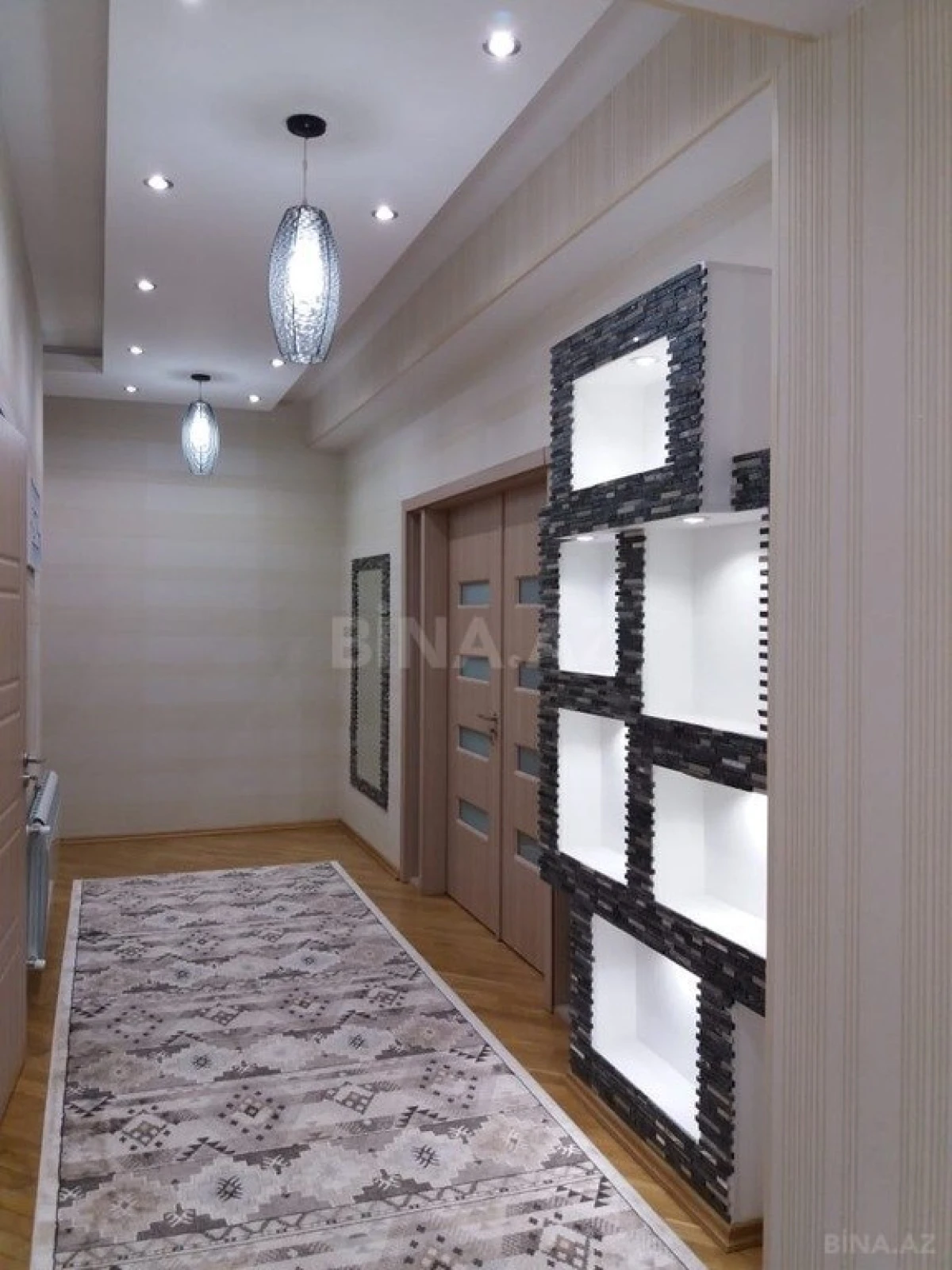 Satılır 3 otaqlı mənzil 127 m²
