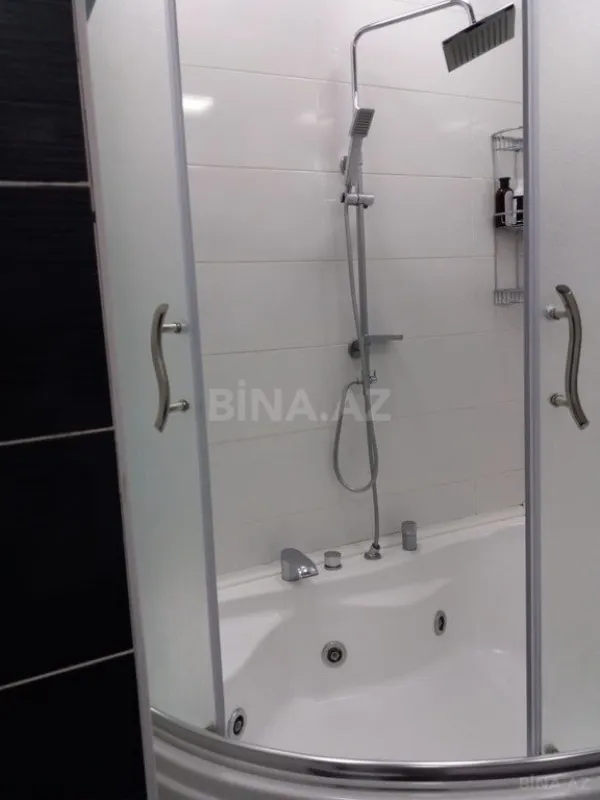 Satılır 3 otaqlı mənzil 127 m²