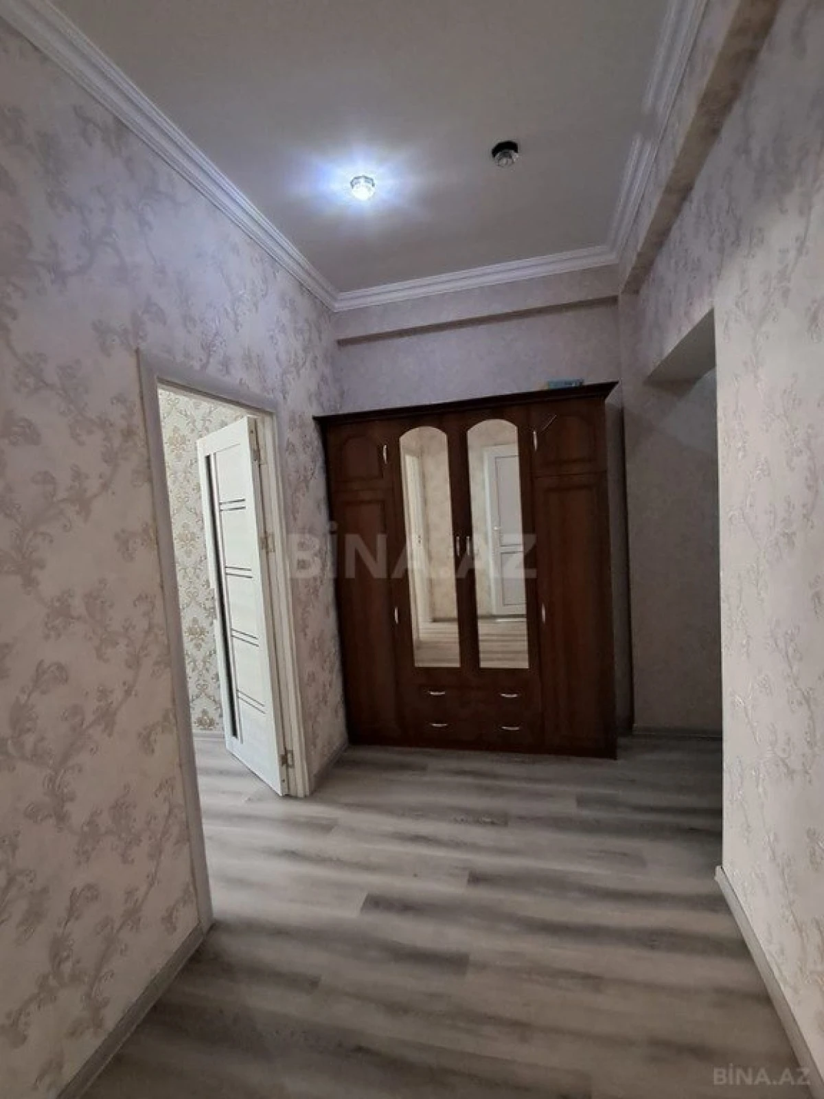 Kirayə verilir 2 otaqlı mənzil 55 m²