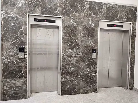 Satılır 2 otaqlı mənzil 58 m²