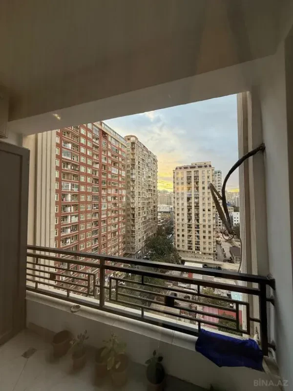 Kirayə verilir 3 otaqlı mənzil 120 m²