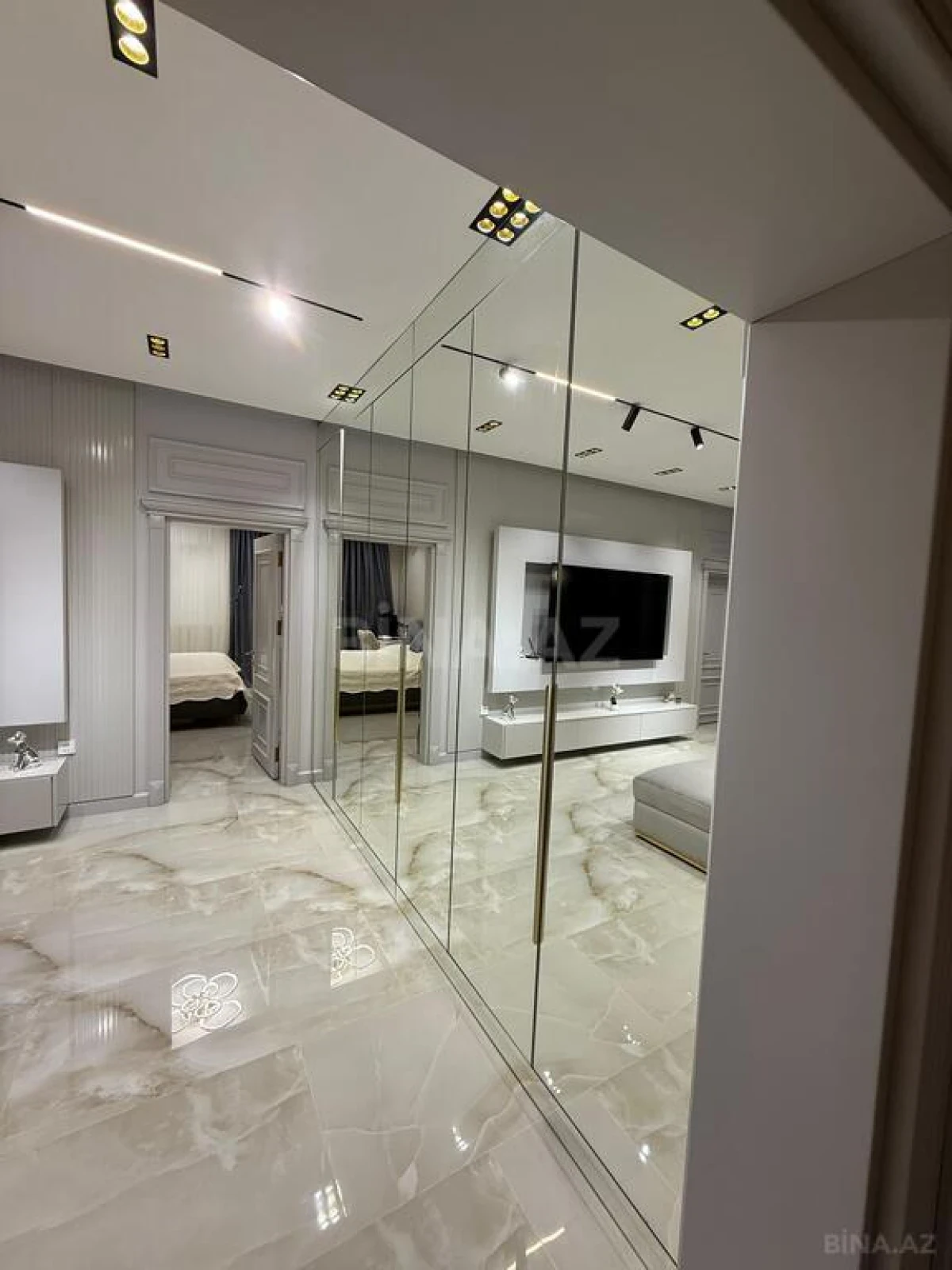Kirayə verilir 3 otaqlı mənzil 120 m²