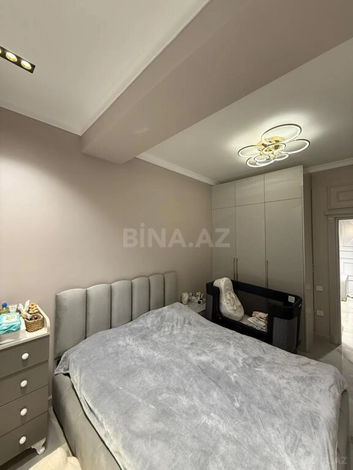 Kirayə verilir 3 otaqlı mənzil 120 m²