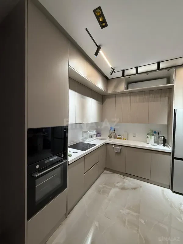 Kirayə verilir 3 otaqlı mənzil 120 m²