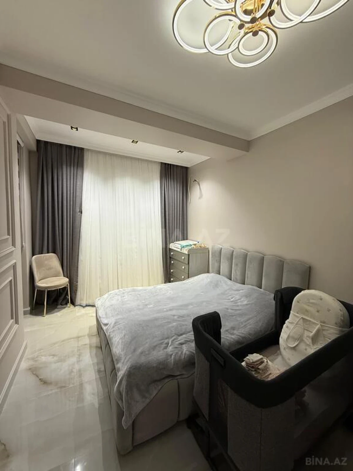 Kirayə verilir 3 otaqlı mənzil 120 m²