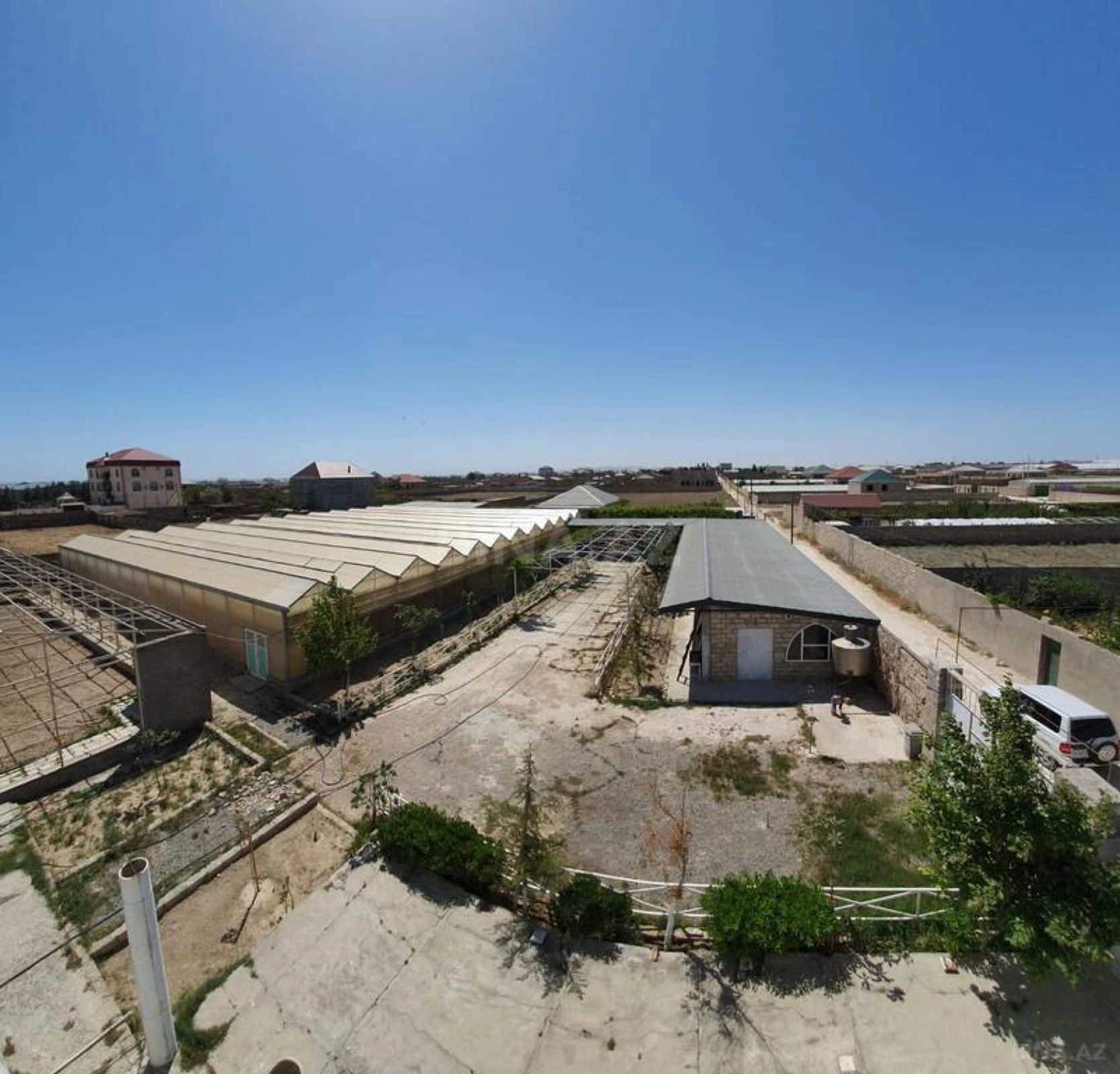 Satılır obyekt 1550 m²