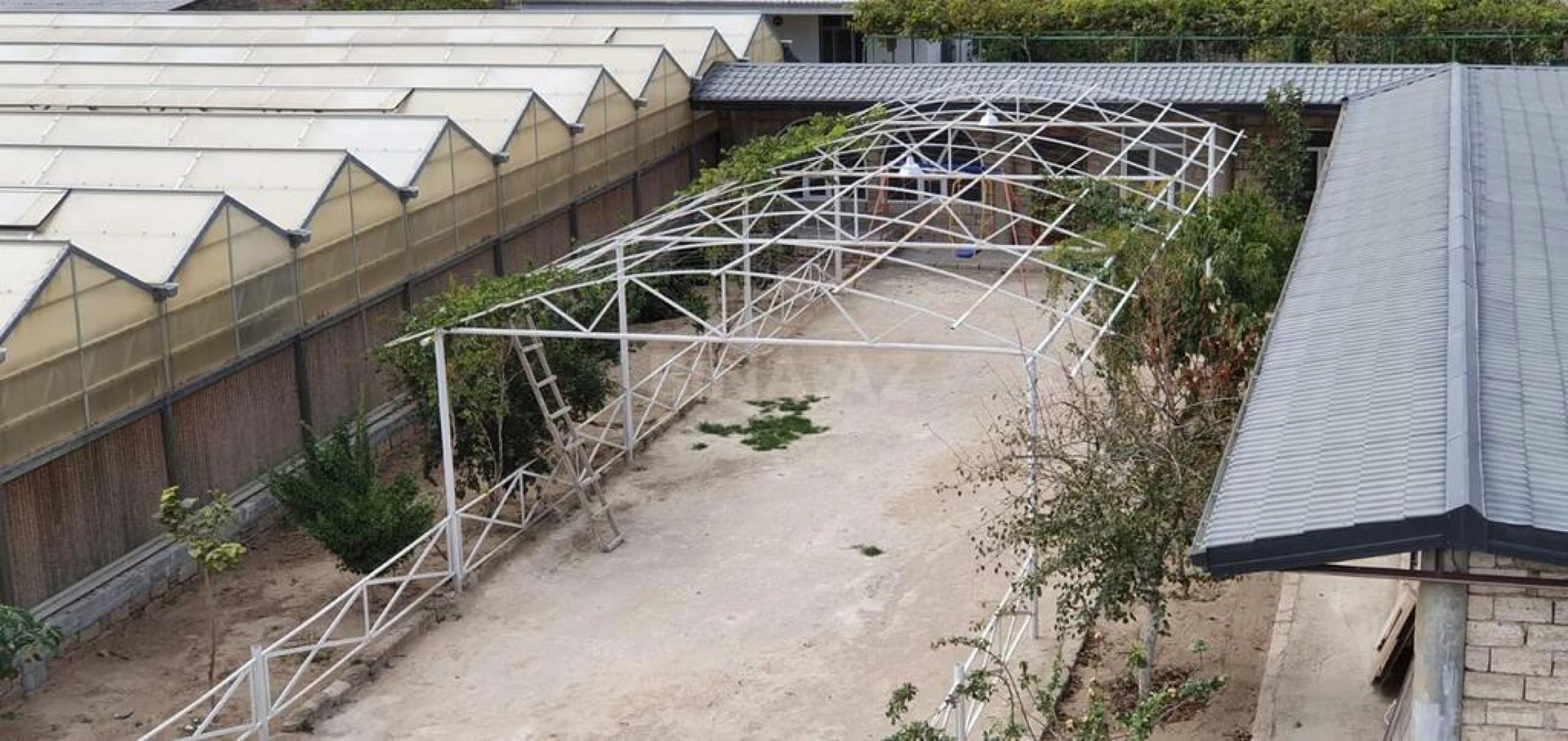 Satılır obyekt 1550 m²