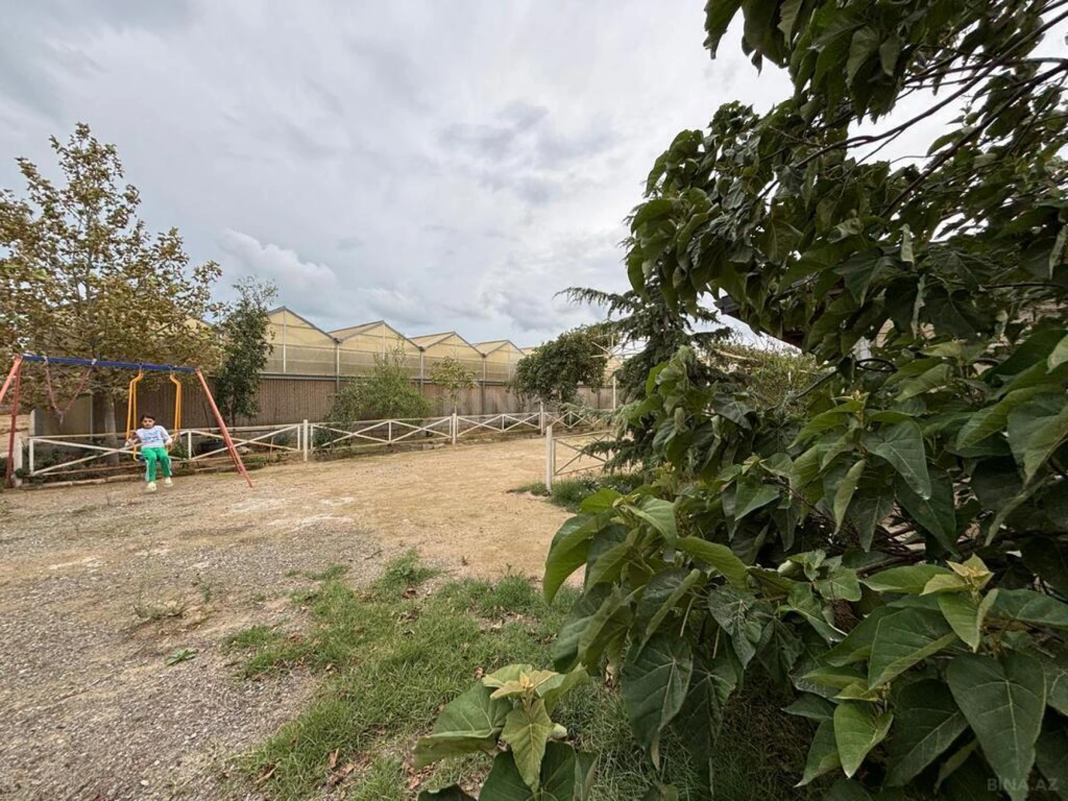 Satılır obyekt 1550 m²