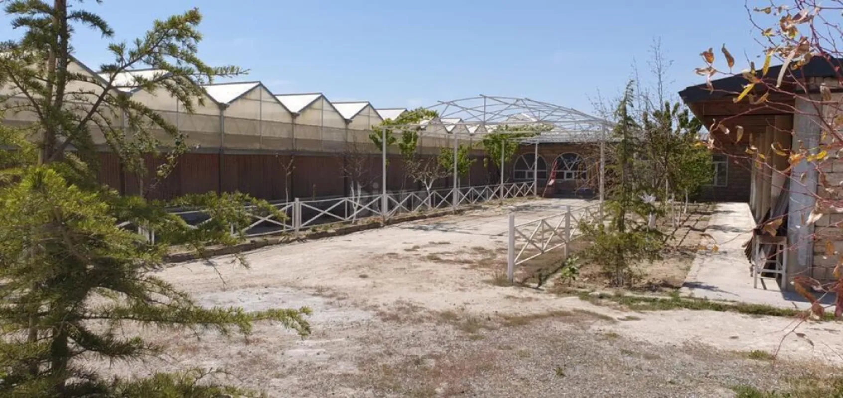 Satılır obyekt 1550 m²