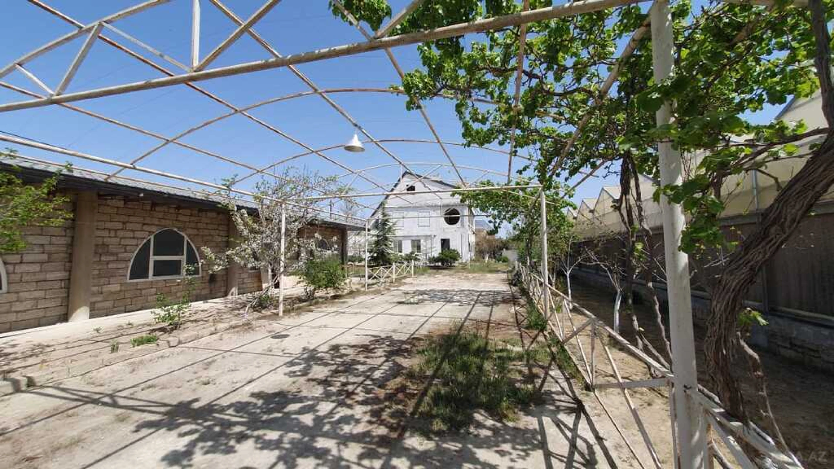 Satılır obyekt 1550 m²