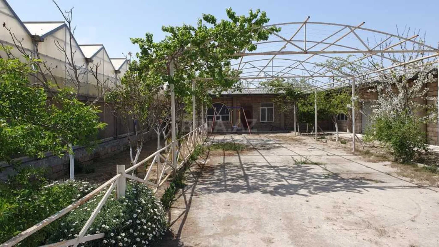 Satılır obyekt 1550 m²