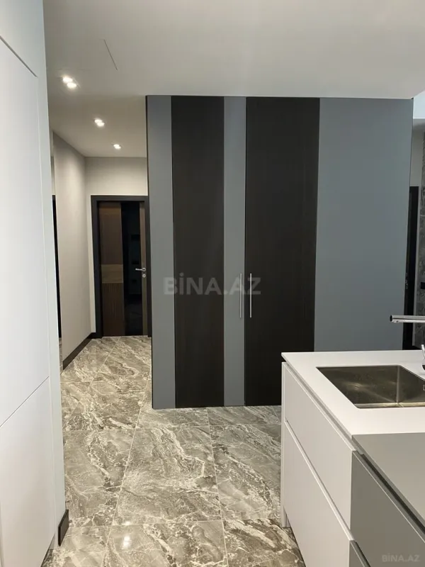 Satılır 2 otaqlı mənzil 94 m²