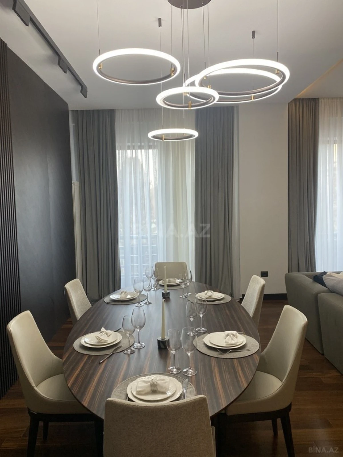 Satılır 2 otaqlı mənzil 94 m²