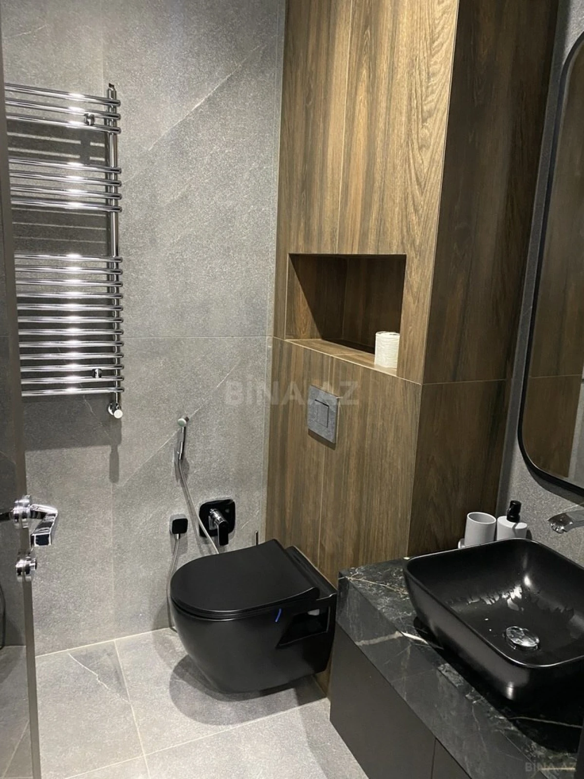 Satılır 2 otaqlı mənzil 94 m²