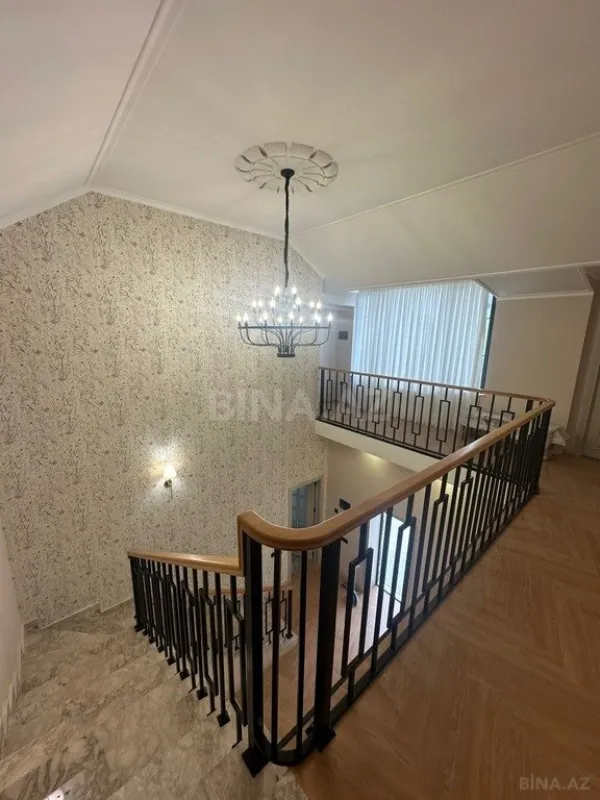 Satılır 4 otaqlı həyət evi 185 m²