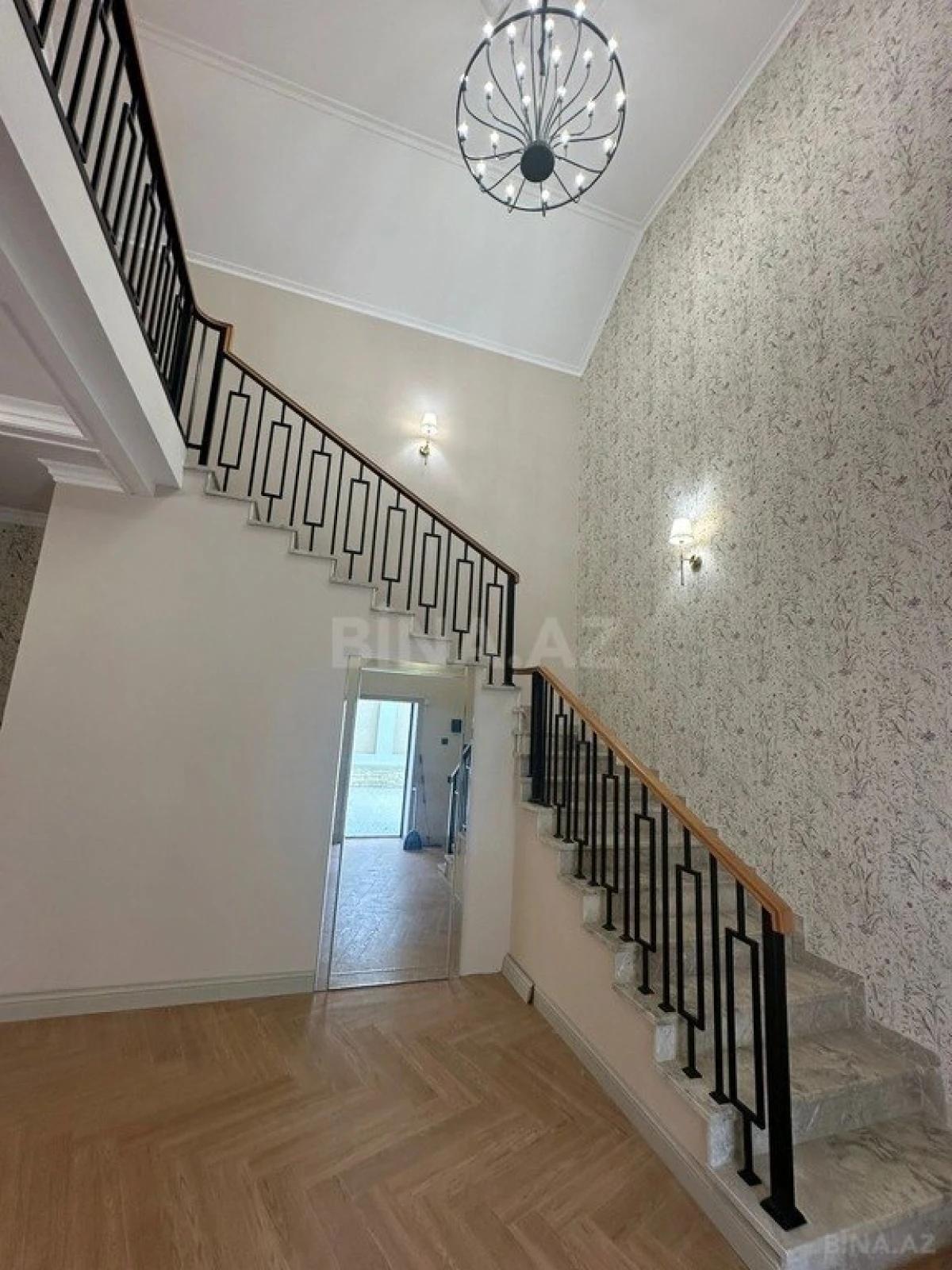 Satılır 4 otaqlı həyət evi 185 m²
